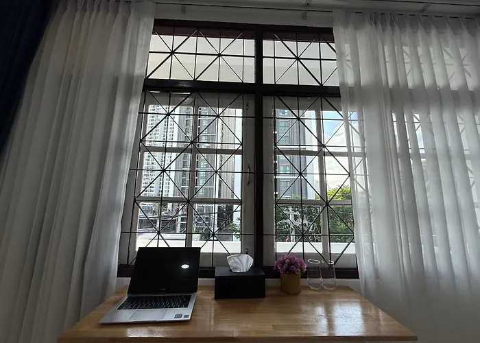 S 302 Sukhumvit48 Near Phrakanong Bts 酒店 3*
